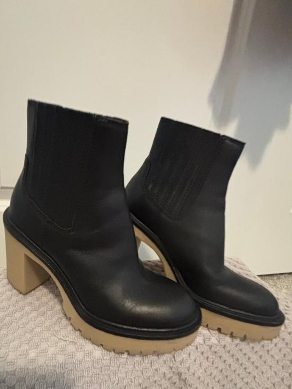 Dolce Vita Chunky‎ Platform Black Castor H20 Lug Sole Ankle Boots Size 5